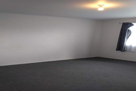 Photo of property in 16 Massine Place, Randwick Park, Auckland, 2105