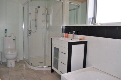 Photo of property in 17 Karaka Street, Otaki Beach, Otaki, 5512