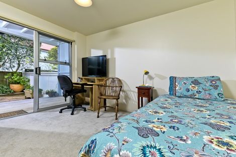 Photo of property in 5/66 Victoria Road, Devonport, Auckland, 0624