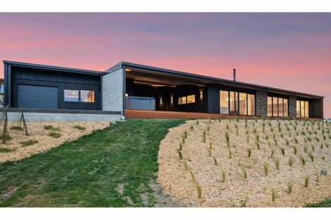 Photo of property in 6 Sowerby Place, Richmond Hill, Christchurch, 8081