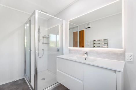 Photo of property in 8 Tairua Heights, Tairua, 3508