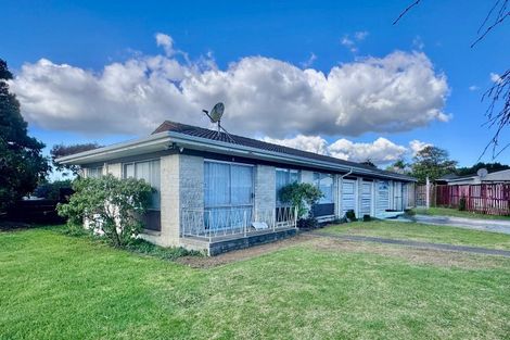 Photo of property in 1/15 Meadowcourt Drive, Manukau, Auckland, 2025