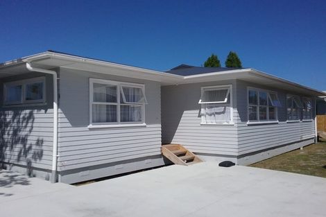 Photo of property in 12 Roby Street, Te Atatu Peninsula, Auckland, 0610
