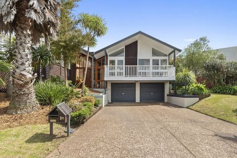 Photo of property in 21 Holland Road, Hillcrest, Auckland, 0627