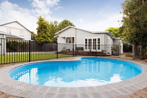Photo of property in 42 Te Awe Awe Street, Hokowhitu, Palmerston North, 4410