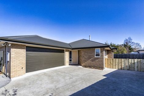 Photo of property in 144d High Street, Oxford, 7430