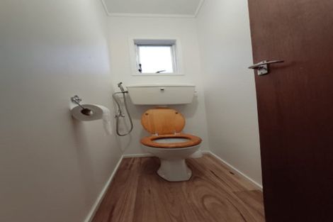 Photo of property in 2/19 Capilano Place, Glenfield, Auckland, 0629