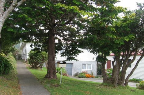 Photo of property in 15 Cecil Road, Tawa, Wellington, 5028