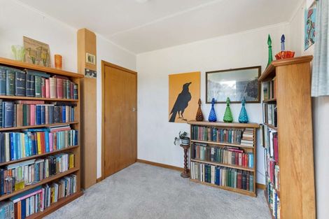 Photo of property in 4 Sardinha Place, Marfell, New Plymouth, 4310