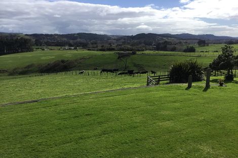 Photo of property in 915 Old North Road, Waimauku, 0882