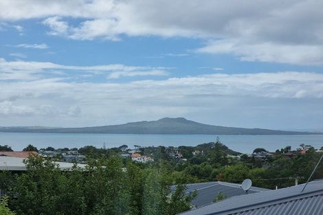 Photo of property in 69 Aberdeen Road, Castor Bay, Auckland, 0620