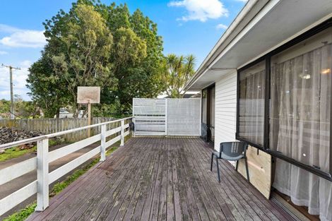 Photo of property in 39 Blake Road, Mangere East, Auckland, 2024