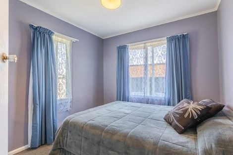 Photo of property in 17 Read Crescent, Clive, 4102