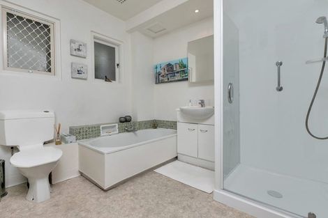 Photo of property in 3/34 Waiwera Place, Waiwera, Orewa, 0994