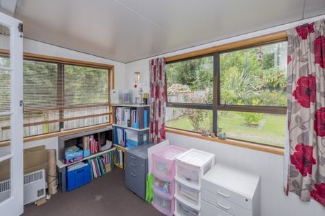 Photo of property in 16 Chester Street, Levin, 5510