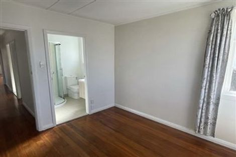 Photo of property in 13 Hillary Crescent, Upper Riccarton, Christchurch, 8041