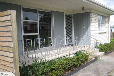 Photo of property in 3/200 Te Atatu Road, Te Atatu South, Auckland, 0610