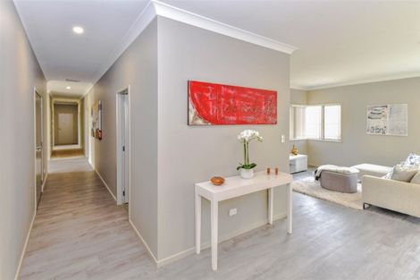 Photo of property in 11 Stonedale Drive, Pukekohe, 2120