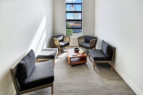 Photo of property in 2/8b Rugby Road, Birkenhead, Auckland, 0626