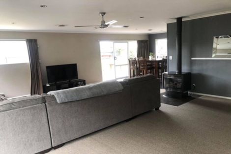 Photo of property in 160 Bartholomew Road, Levin, 5510