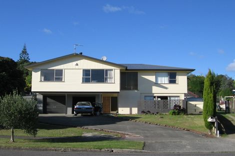 Photo of property in 1 Hicks Crescent, Waikanae Beach, Waikanae, 5036