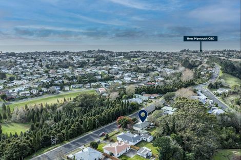 Photo of property in 203 Frankley Road, Frankleigh Park, New Plymouth, 4310