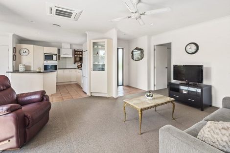 Photo of property in 15b Chatsfield Place, Te Kamo, Whangarei, 0112