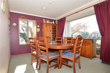 Photo of property in 32 Kintyre Drive, Broomfield, Christchurch, 8042