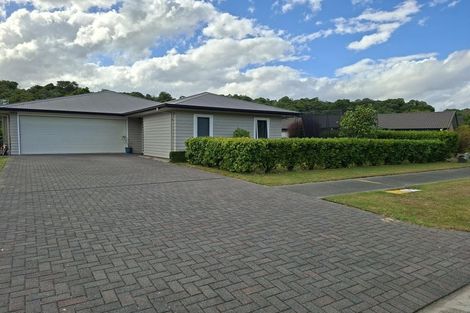 Photo of property in 39 Pukeko Way, Kinloch, Taupo, 3377
