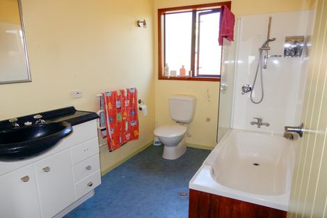 Photo of property in 16a Chambers Street, Kakanui, Oamaru, 9495