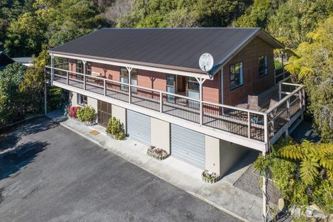 Photo of property in 7 Matai Place, Waikawa, Picton, 7220