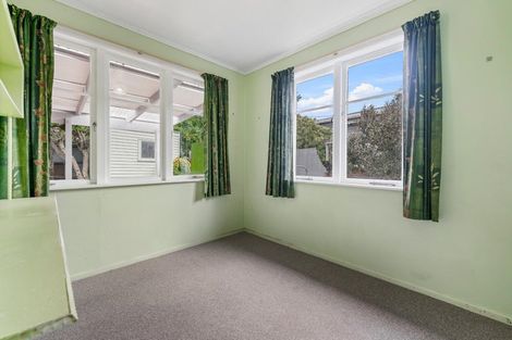 Photo of property in 25 Lowtherhurst Road, Massey, Auckland, 0614