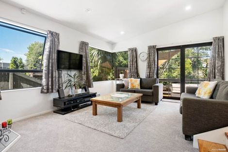 Photo of property in 1/53 Topliss Drive, Northcross, Auckland, 0632