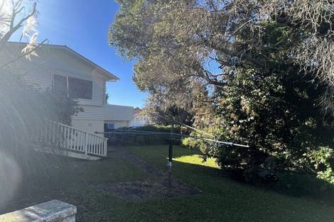 Photo of property in 31 Creamer Avenue, Belmont, Auckland, 0622