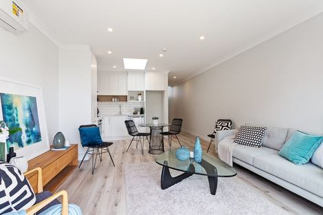 Photo of property in 21 Periko Way, Takanini, 2112