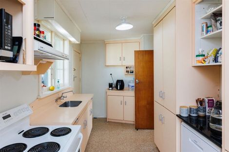 Photo of property in 18 Milton Street, Roslyn, Palmerston North, 4414