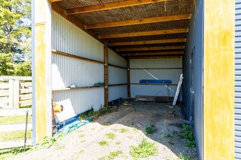 Photo of property in 32 Nikau Lane, Maungaturoto, 0520