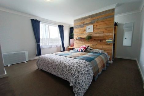 Photo of property in 9 Morere Street, Titahi Bay, Porirua, 5022