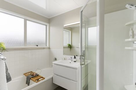 Photo of property in 8 Babington Place, Torbay, Auckland, 0630