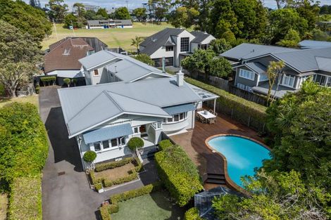 Photo of property in 1/118 Wheturangi Road, Greenlane, Auckland, 1051