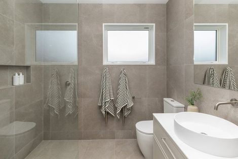 Photo of property in 30 Oakmill Drive, Casebrook, Christchurch, 8051