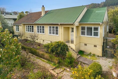 Photo of property in 31 Tipahi Street, Nelson South, Nelson, 7010