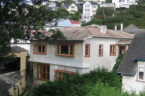 Photo of property in 2 Maida Vale Road, Roseneath, Wellington, 6011