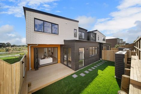 Photo of property in 3 Taipahitini Road, Rosehill, 2113