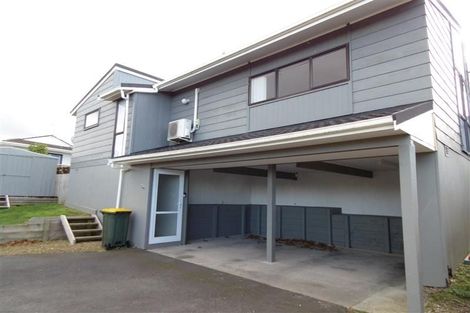 Photo of property in 1/31 Tetrarch Place, Totara Vale, Auckland, 0629