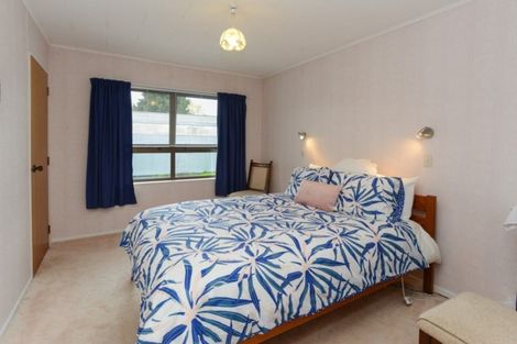 Photo of property in 2 Neagle Place, Greenmeadows, Napier, 4112