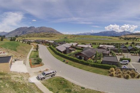 Photo of property in 18 Rannoch Drive, Jacks Point, Queenstown, 9371