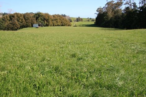 Photo of property in 114 Ackworth Road, Lepperton, New Plymouth, 4373