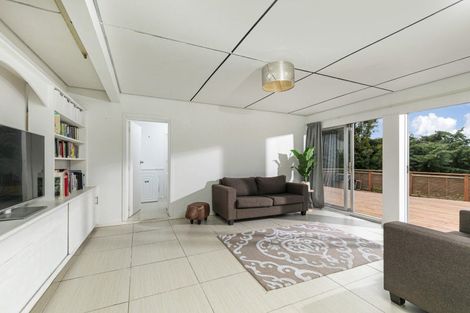 Photo of property in 90 Matipo Road, Mairangi Bay, Auckland, 0630