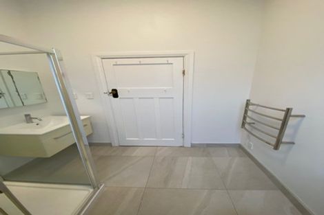 Photo of property in 20 Scarborough Terrace, Mount Victoria, Wellington, 6011